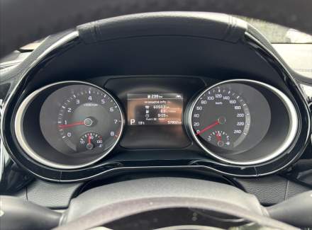 Kia - XCeed