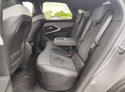 Peugeot - 3008