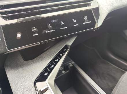 Peugeot - 3008