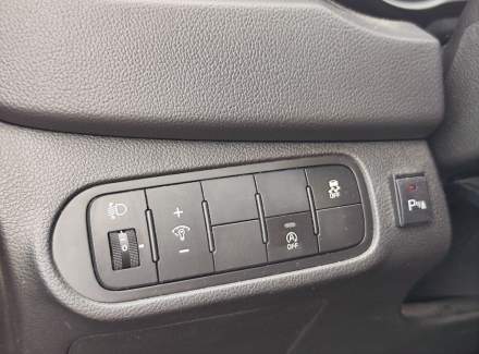 Kia - Carens