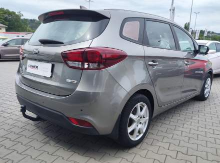 Kia - Carens