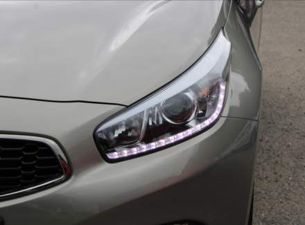 Kia - Cee'd