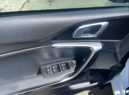 Kia - Cee'd