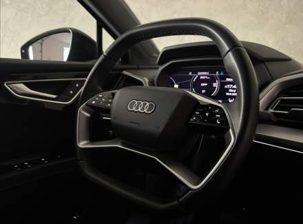 Audi - Q4 e-tron