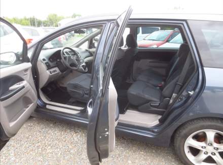 Mitsubishi - Grandis