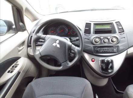 Mitsubishi - Grandis