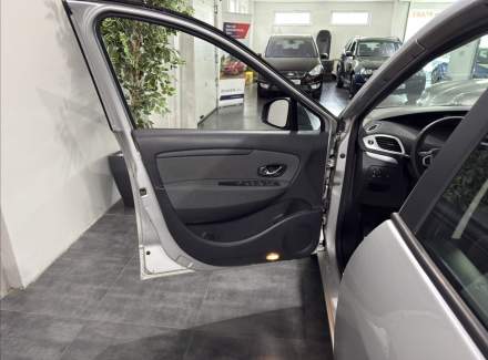 Renault - Scenic