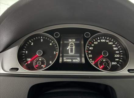Volkswagen - Passat