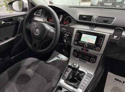 Volkswagen - Passat