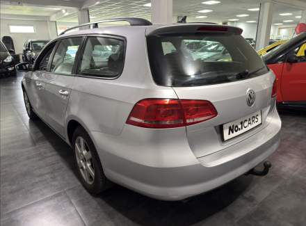Volkswagen - Passat