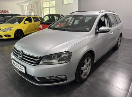 Volkswagen - Passat