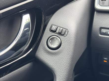 Nissan - Qashqai
