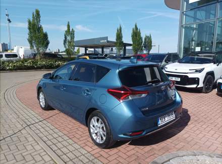 Toyota - Auris