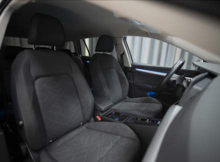 Volkswagen - Golf