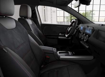 Mercedes-Benz - GLA