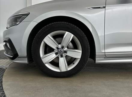 Volkswagen - Passat