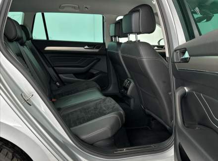 Volkswagen - Passat