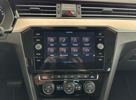 Volkswagen - Passat