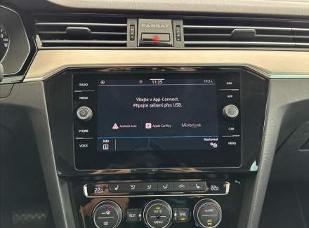 Volkswagen - Passat