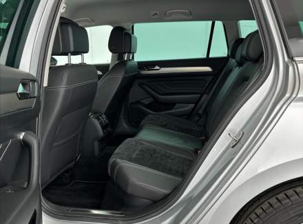 Volkswagen - Passat