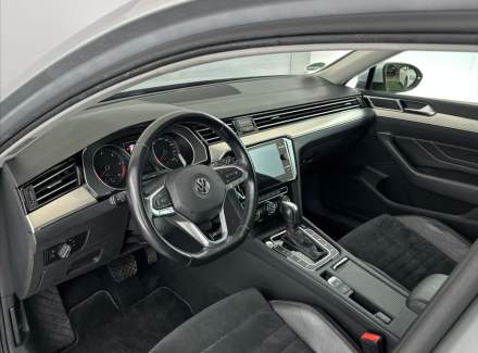 Volkswagen - Passat