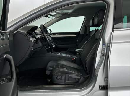 Volkswagen - Passat