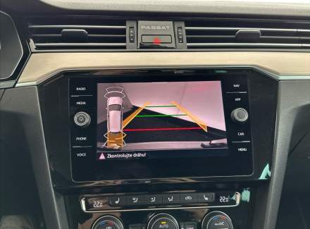 Volkswagen - Passat