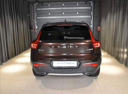Volvo - XC40