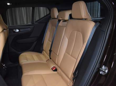 Volvo - XC40