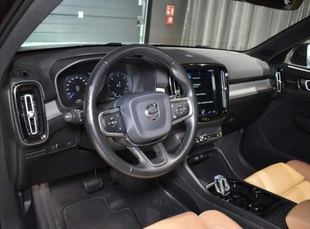 Volvo - XC40