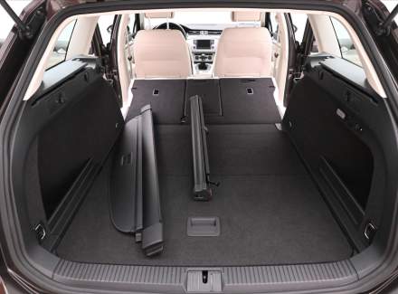 Volkswagen - Passat