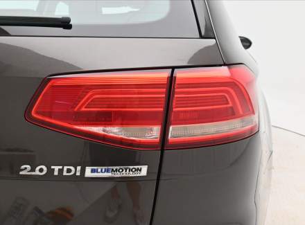 Volkswagen - Passat