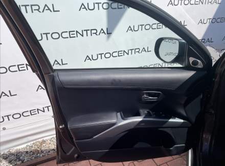Mitsubishi - Outlander