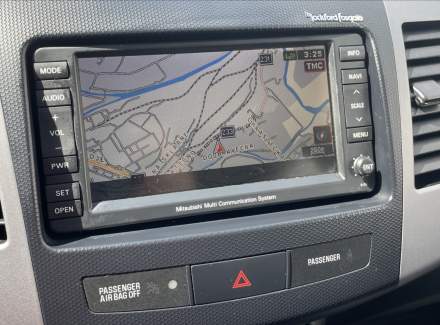 Mitsubishi - Outlander
