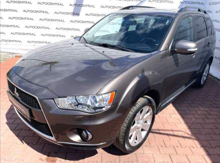 Mitsubishi - Outlander