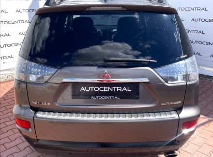 Mitsubishi - Outlander