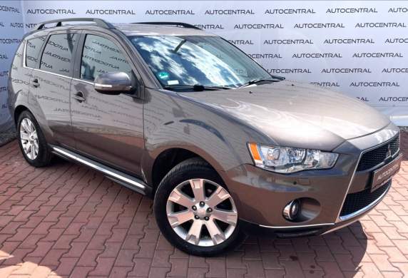Mitsubishi - Outlander