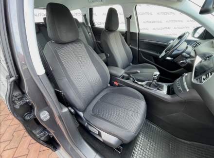 Peugeot - 308