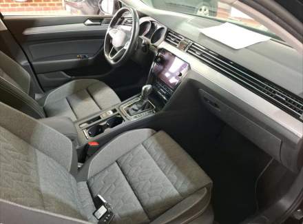 Volkswagen - Passat