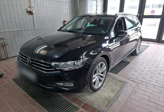 Volkswagen - Passat