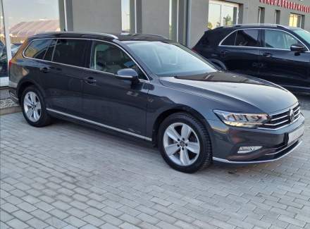 Volkswagen - Passat