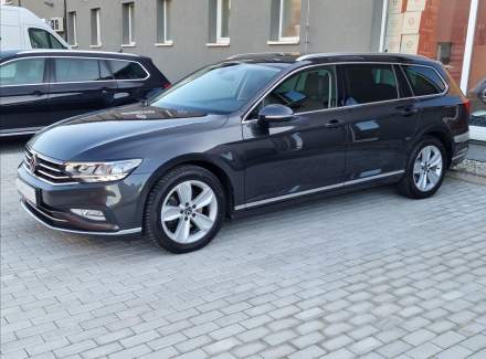 Volkswagen - Passat