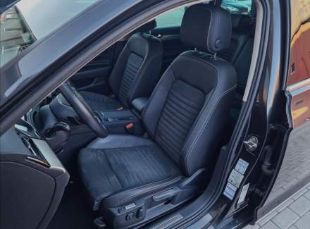 Volkswagen - Passat
