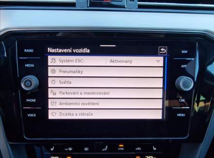 Volkswagen - Passat