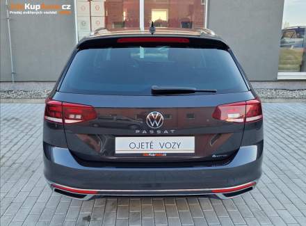 Volkswagen - Passat