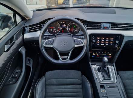 Volkswagen - Passat