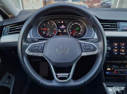 Volkswagen - Passat