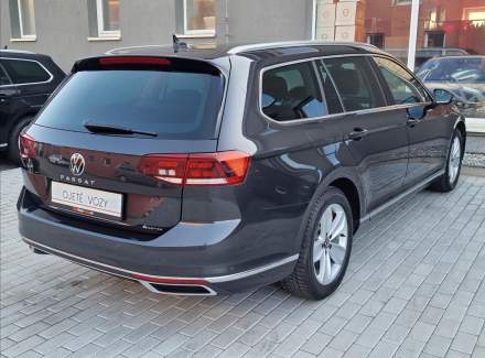 Volkswagen - Passat
