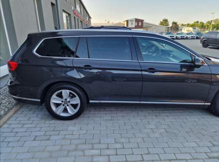 Volkswagen - Passat