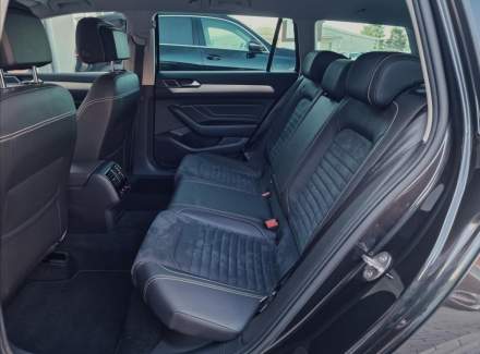 Volkswagen - Passat